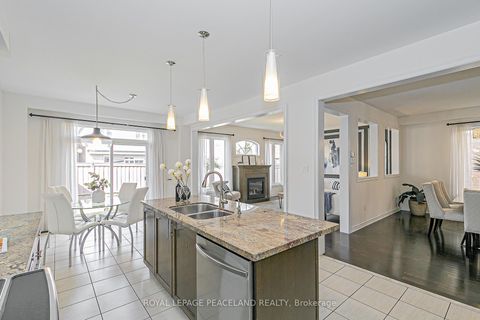 Photo 14 at 10 Pavlova Crescent, Oak Ridges, Richmond Hill