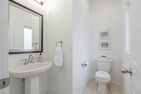 Photo 15 at 10 Pavlova Crescent, Oak Ridges, Richmond Hill
