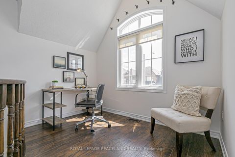 Photo 18 at 10 Pavlova Crescent, Oak Ridges, Richmond Hill