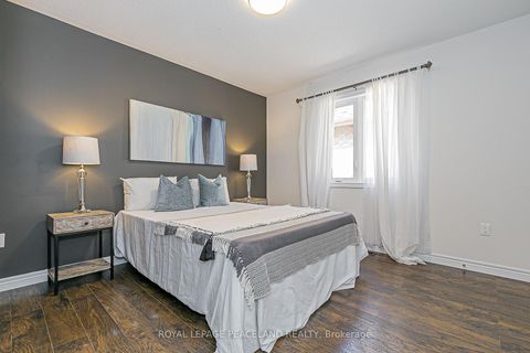 Photo 33 at 10 Pavlova Crescent, Oak Ridges, Richmond Hill