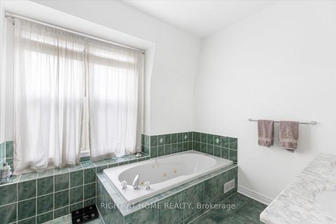 Photo 12 at 3 Joseph Salsberg Lane, Niagara, Toronto