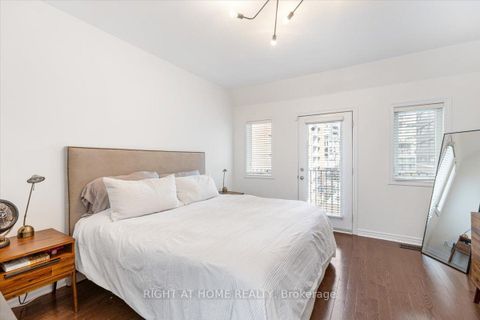 Photo 14 at 3 Joseph Salsberg Lane, Niagara, Toronto