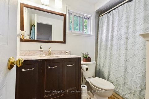 Photo 16 at 2248 MacLennan Drive, RO River Oaks, Oakville