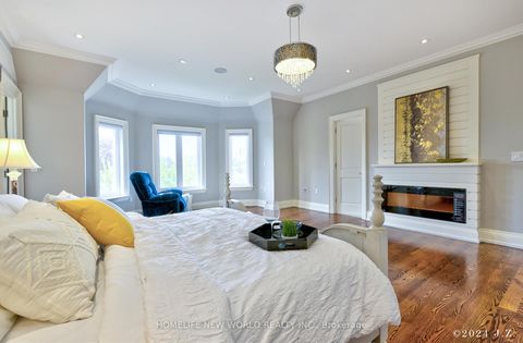 Photo 23 at 120 Homewood Avenue, Newtonbrook West, Toronto
