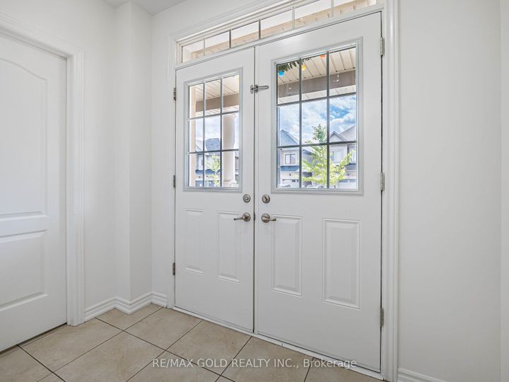 Photo 3 at 74 Bucksaw Street, Northwest Brampton, Brampton