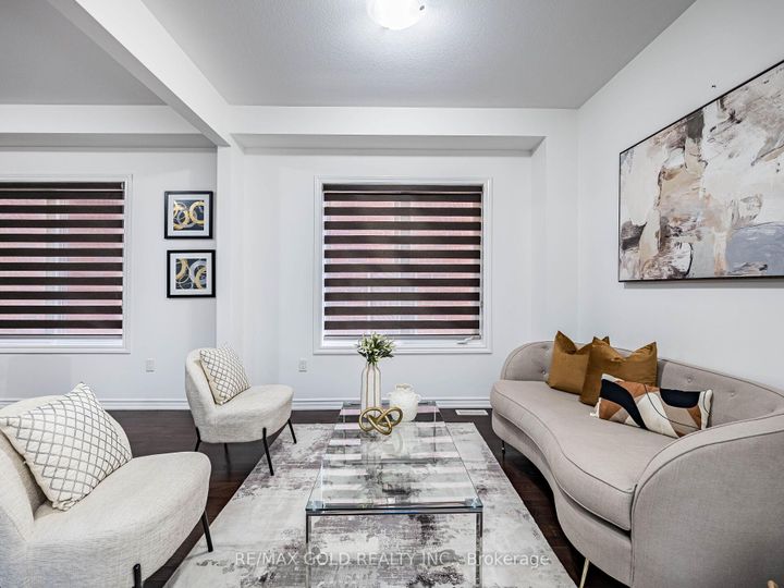 Photo 4 at 74 Bucksaw Street, Northwest Brampton, Brampton