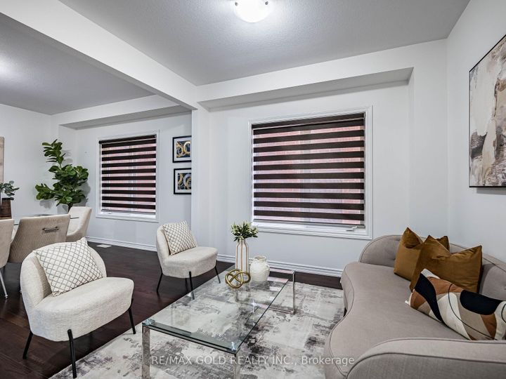 Photo 5 at 74 Bucksaw Street, Northwest Brampton, Brampton