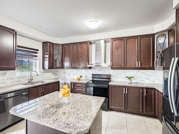 Photo 14 at 74 Bucksaw Street, Northwest Brampton, Brampton