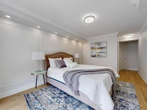 Photo 14 at 717 - 20 Harding Boulevard W, North Richvale, Richmond Hill