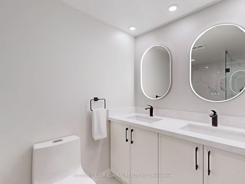 Photo 17 at 717 - 20 Harding Boulevard W, North Richvale, Richmond Hill