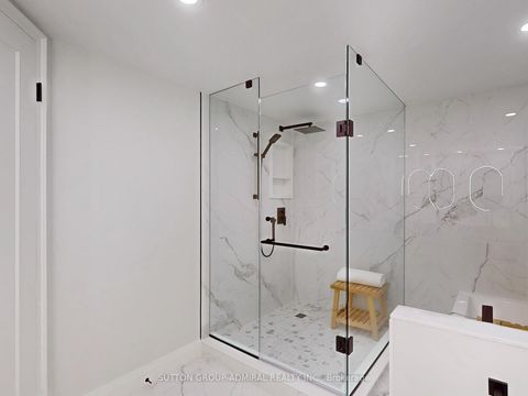 Photo 18 at 717 - 20 Harding Boulevard W, North Richvale, Richmond Hill