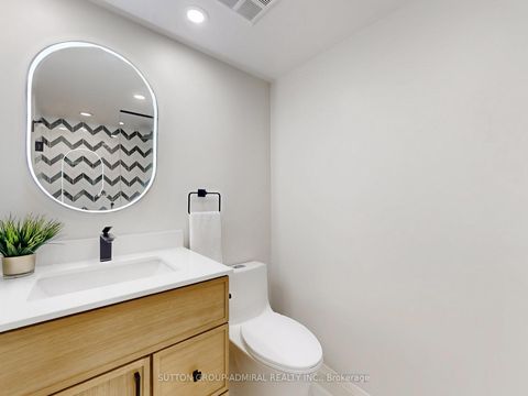 Photo 21 at 717 - 20 Harding Boulevard W, North Richvale, Richmond Hill