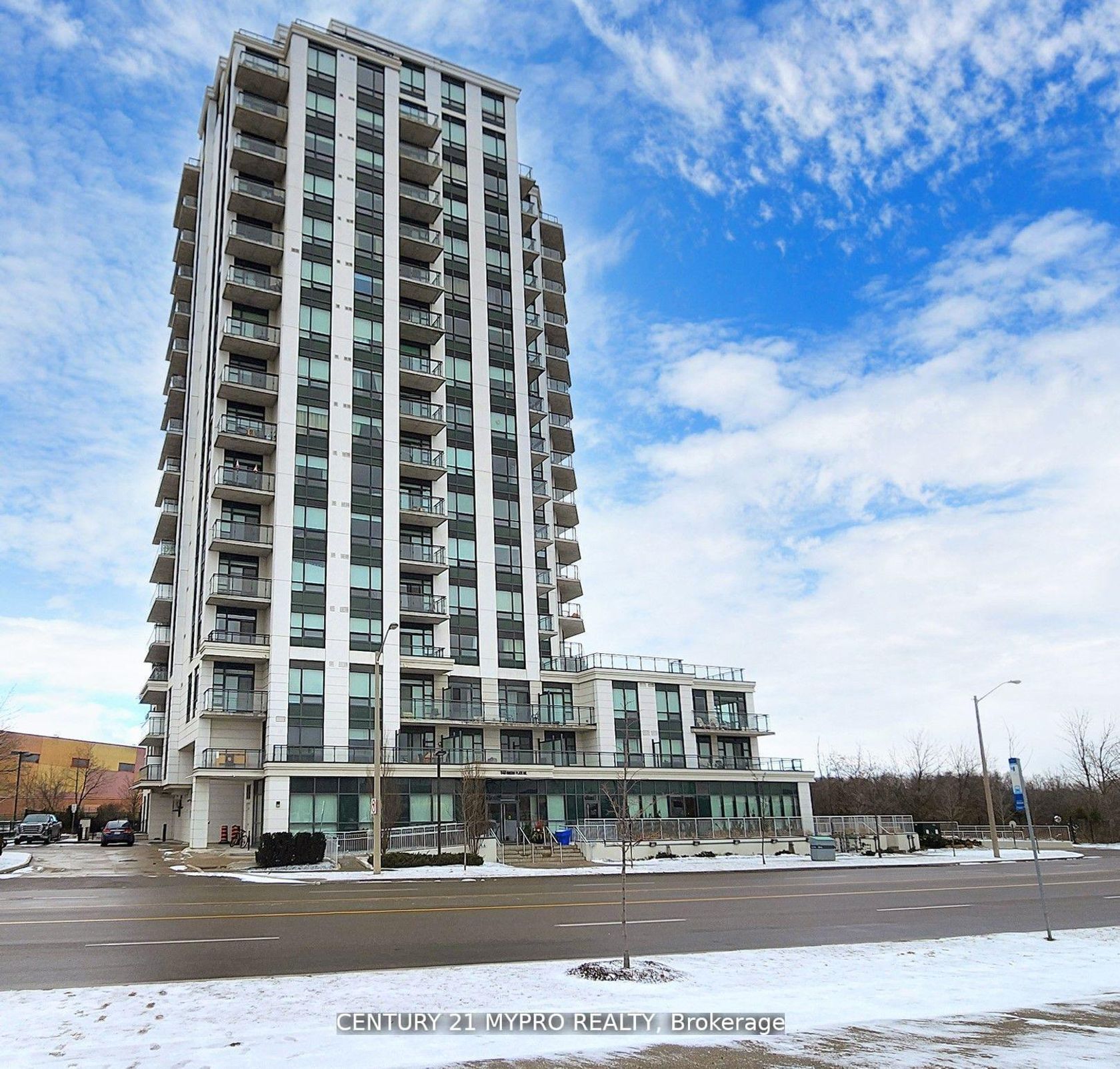 1003 - 840 Queen's Plate Drive, Clairville, Toronto by Loree Meneguzzi Real Estate 1003 - 840 Queen's Plate Drive, Clairville, Toronto
