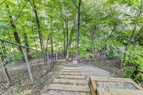 Photo 5 at 8 Hillavon Drive, Rosethorn, Toronto