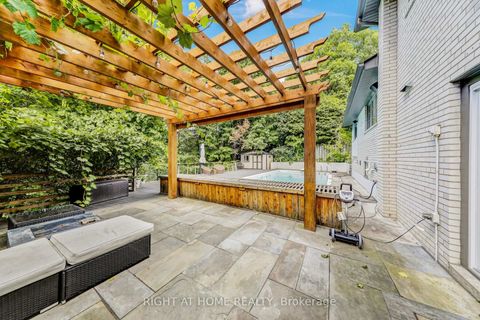 Photo 7 at 8 Hillavon Drive, Rosethorn, Toronto