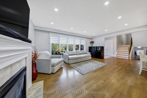 Photo 11 at 8 Hillavon Drive, Rosethorn, Toronto