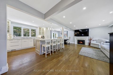 Photo 15 at 8 Hillavon Drive, Rosethorn, Toronto