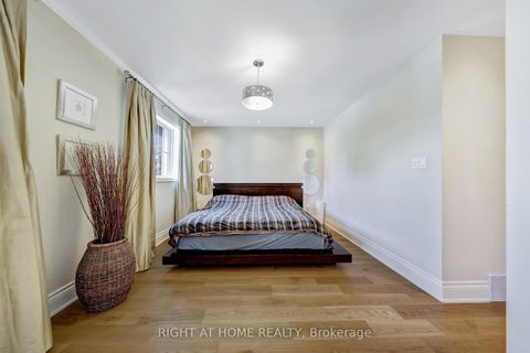 Photo 24 at 8 Hillavon Drive, Rosethorn, Toronto