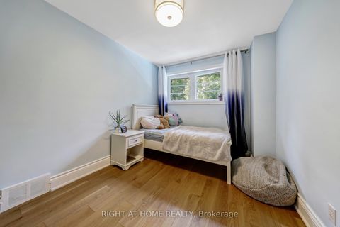 Photo 28 at 8 Hillavon Drive, Rosethorn, Toronto