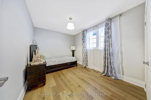 Photo 29 at 8 Hillavon Drive, Rosethorn, Toronto