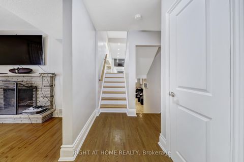Photo 31 at 8 Hillavon Drive, Rosethorn, Toronto