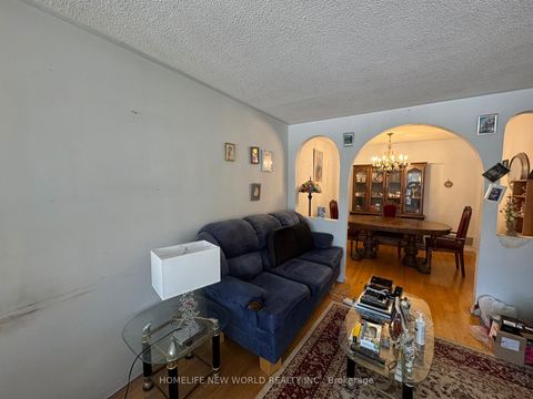 Photo 9 at 5 Pindar Crescent, Pleasant View, Toronto