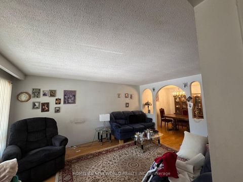 Photo 10 at 5 Pindar Crescent, Pleasant View, Toronto