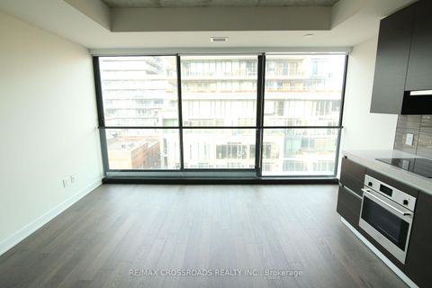 Photo 1 at 720 - 629 King Street W, Waterfront Communities C1, Toronto