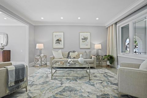Photo 5 at 90A Bicknell Avenue, Eglinton West, Toronto
