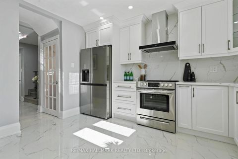 Photo 16 at 90A Bicknell Avenue, Eglinton West, Toronto