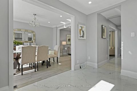 Photo 17 at 90A Bicknell Avenue, Eglinton West, Toronto