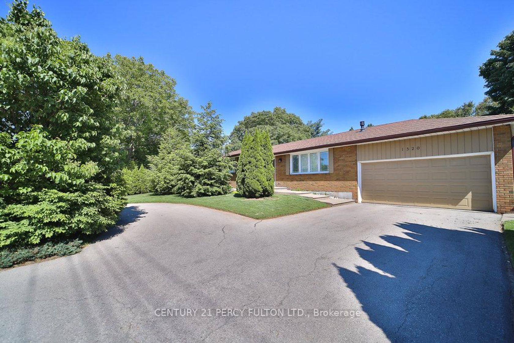 1520 Rebecca Street, SW Southwest, Oakville 