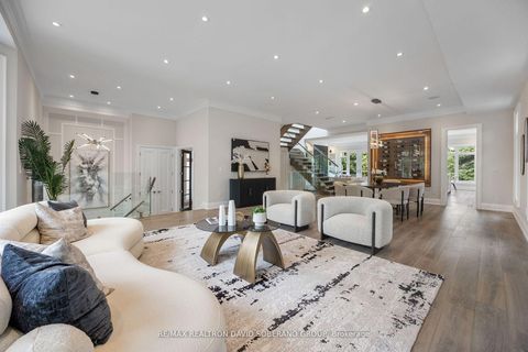 Photo 4 at 106 Allingham Gardens, Clanton Park, Toronto