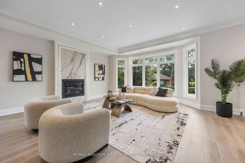 Photo 5 at 106 Allingham Gardens, Clanton Park, Toronto