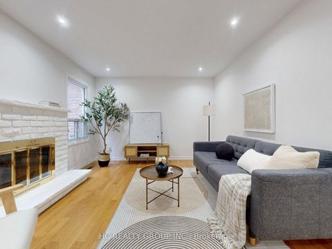 Photo 4 at 8 Bethany Leigh Drive, Agincourt North, Toronto