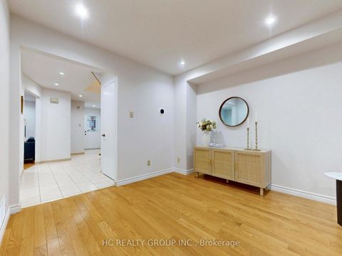 Photo 13 at 8 Bethany Leigh Drive, Agincourt North, Toronto