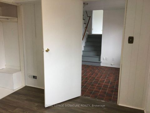 Photo 14 at 452 Stanfield Drive, BR Bronte, Oakville