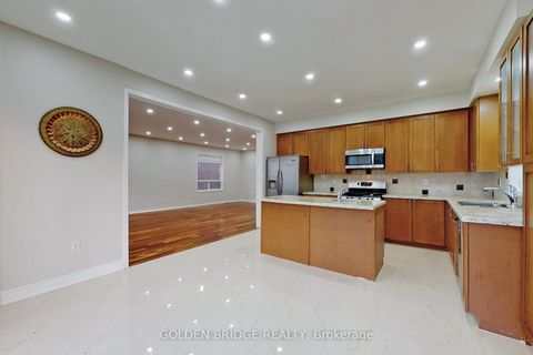 Photo 9 at 158 Worthington Avenue, Oak Ridges Lake Wilcox, Richmond Hill