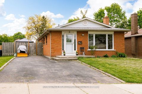 Photo 0 at 16 Midhurst Drive, Clairville, Toronto