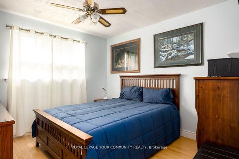 Photo 12 at 16 Midhurst Drive, Clairville, Toronto