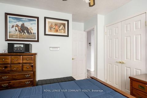 Photo 14 at 16 Midhurst Drive, Clairville, Toronto