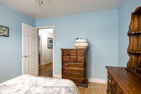 Photo 16 at 16 Midhurst Drive, Clairville, Toronto