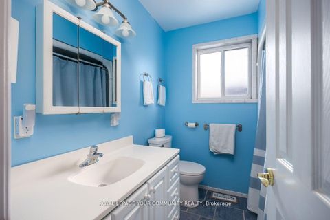 Photo 19 at 16 Midhurst Drive, Clairville, Toronto