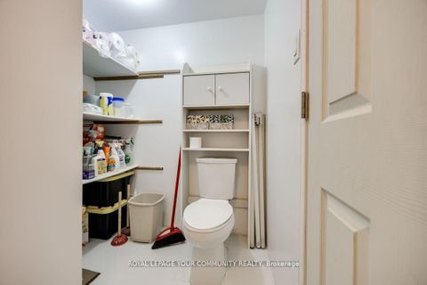 Photo 24 at 16 Midhurst Drive, Clairville, Toronto