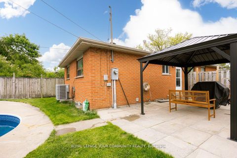Photo 28 at 16 Midhurst Drive, Clairville, Toronto