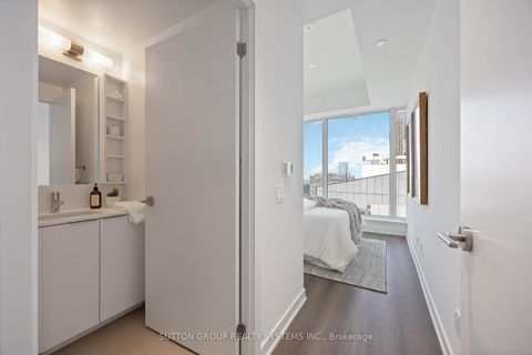 Photo 12 at LPH05 - 8 Wellesley Street W, Bay Street Corridor, Toronto