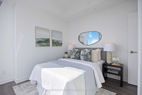 Photo 16 at LPH05 - 8 Wellesley Street W, Bay Street Corridor, Toronto