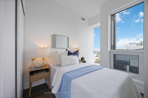Photo 17 at LPH05 - 8 Wellesley Street W, Bay Street Corridor, Toronto