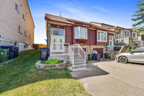 Photo 2 at 153 Dollery Court, Branson, Toronto