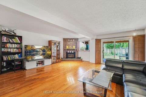 Photo 5 at 153 Dollery Court, Branson, Toronto